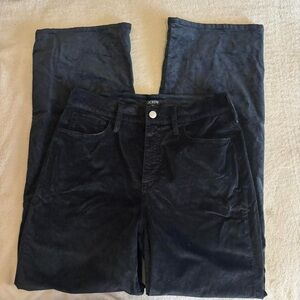 J.Crew navy wide leg pants
High-rise
Size 28